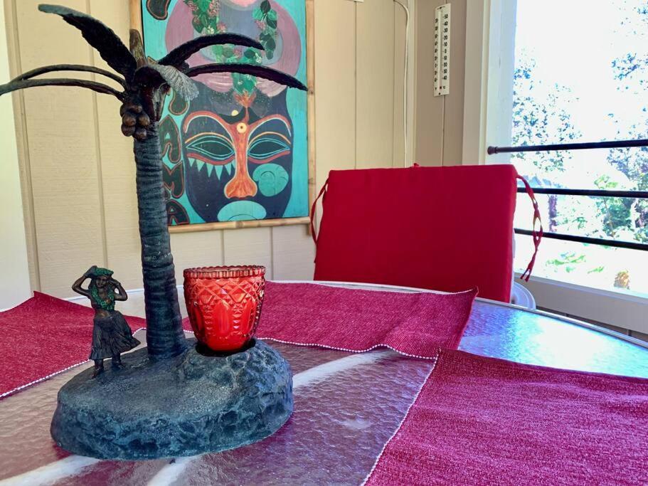 Hau'Oli Place Tiki Cottage In Volcano Εξωτερικό φωτογραφία